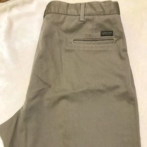 Timber Creek 44 by Wrangler men’s khaki pants